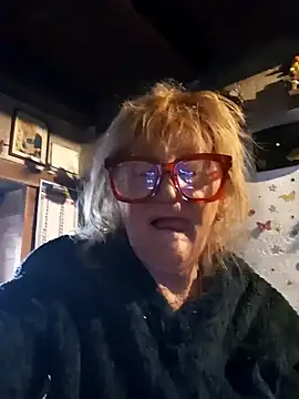 Snapshot of eva2023sexy chatting on February 4, 12:11 pm eva2023sexy online show from February 4, 12:11 pm