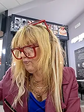 Snapshot of eva2023sexy chatting on September 28, 1:05 pm eva2023sexy online show from September 28, 1:05 pm