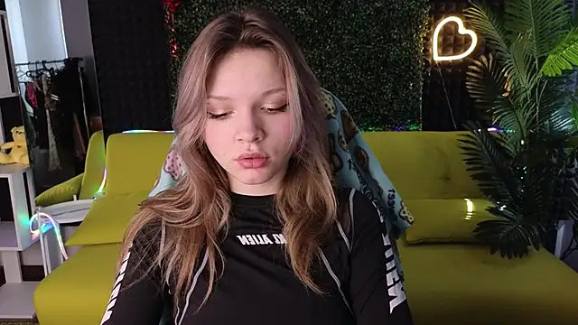 LitaBrom online show from March 3, 8:05 am