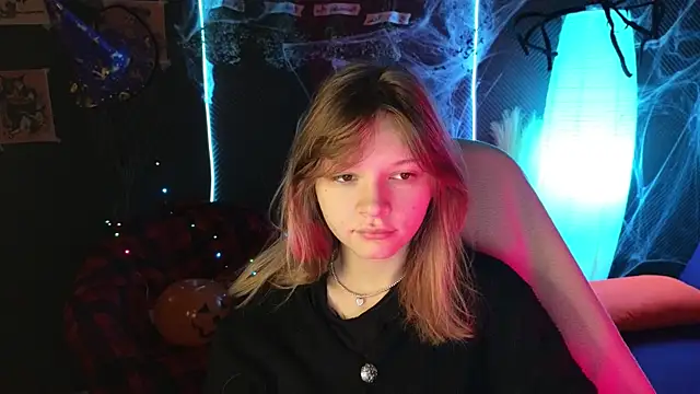 LitaBrom online show from October 23, 1:38 am