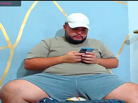 damian chubby online show from November 11, 3:28 am