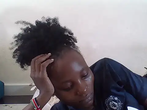Snapshot of SexyNeedle22 chatting on July 1, 9:33 am SexyNeedle22 online show from July 1, 9:33 am