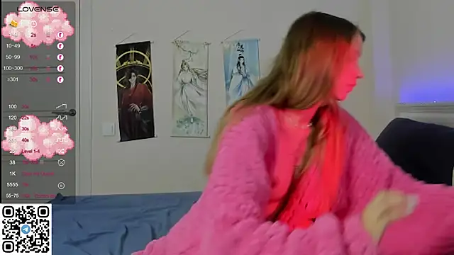 Snapshot of JorRoger chatting on December 10, 1:00 am JorRoger online show from December 10, 1:00 am