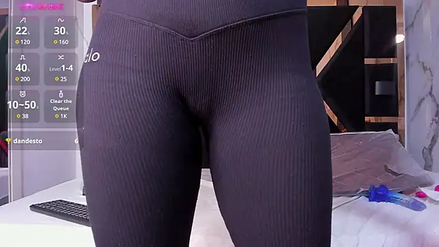 Snapshot of sweetebonny1 chatting on December 7, 2:24 pm sweetebonny1 online show from December 7, 2:24 pm