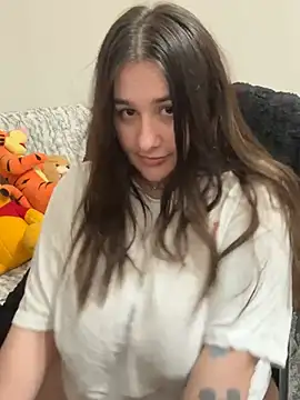 JuicyBeRrys online show from January 6, 7:52 am