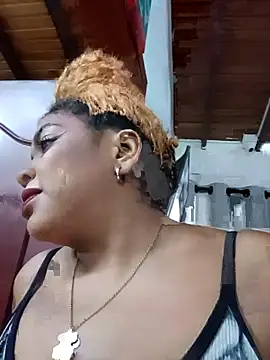 Snapshot of ELLA_KELLY chatting on April 28, 11:37 am ELLA KELLY online show from April 28, 11:37 am