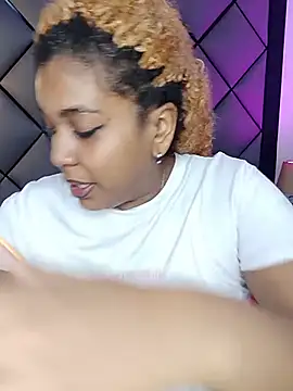Snapshot of ELLA_KELLY chatting on May 15, 11:39 am ELLA KELLY online show from May 15, 11:39 am