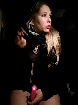 Snapshot of Chatonne69 chatting on February 9, 2:38 am Chatonne69 online show from February 9, 2:38 am