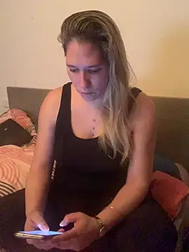 Snapshot of Chatonne69 chatting on March 22, 6:58 pm Chatonne69 online show from March 22, 6:58 pm