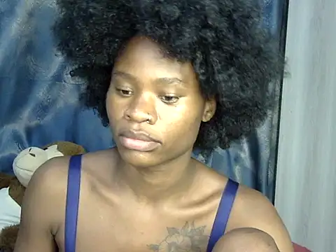 Snapshot of sweetblackbeauty001 chatting on June 17, 8:21 pm sweetblackbeauty001 online show from June 17, 8:21 pm