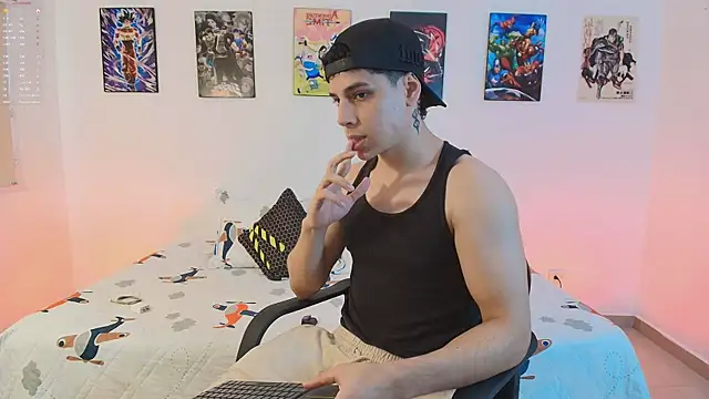 jonathanjoestar  online show from April 9, 9:31 pm