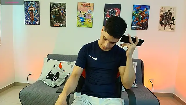 jonathanjoestar  online show from April 14, 8:48 pm