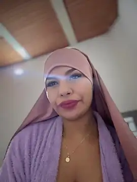 lalilamassu1 online show from November 14, 12:42 am