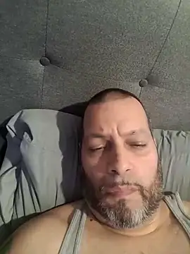 Just2much online show from March 17, 1:18 pm