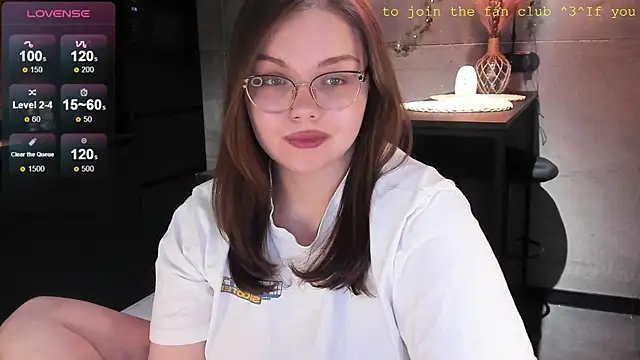 Snapshot of EvaBae chatting on January 3, 3:33 pm EvaBae online show from January 3, 3:33 pm