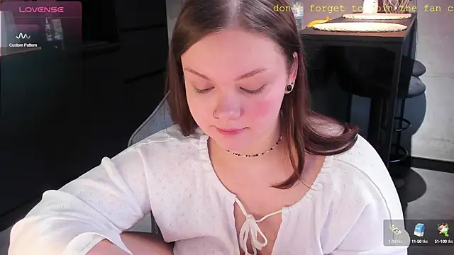 Snapshot of EvaBae chatting on January 9, 12:52 pm EvaBae online show from January 9, 12:52 pm