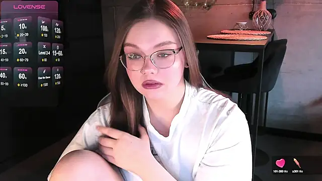 Snapshot of EvaBae chatting on January 16, 9:48 am EvaBae online show from January 16, 9:48 am