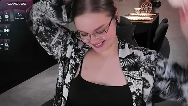 Snapshot of EvaBae chatting on January 24, 12:41 pm EvaBae online show from January 24, 12:41 pm