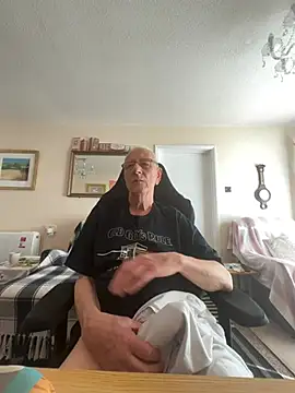 cutaboverest online show from March 28, 3:55 pm