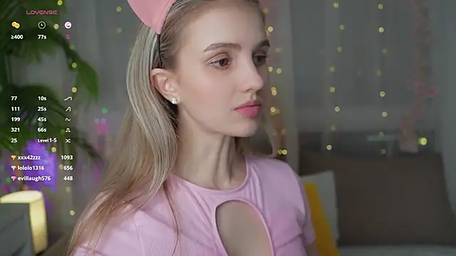 Fluffy-Angel online show from December 25, 3:17 pm