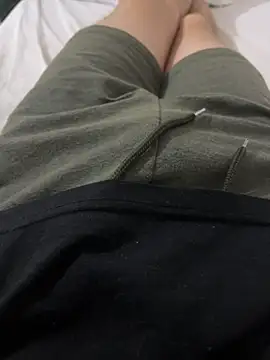 Snapshot of dedewr chatting on November 9, 3:43 pm dedewr online show from November 9, 3:43 pm