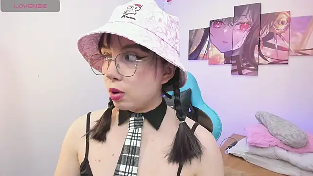 Snapshot of Julieta_cott chatting on June 26, 2:27 am Julieta cott online show from June 26, 2:27 am