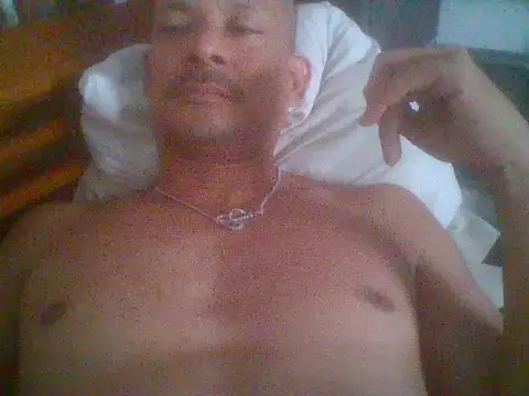 Snapshot of snoppie chatting on June 1, 4:31 pm snoppie online show from June 1, 4:31 pm