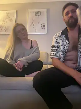 Curvyloveandhim online show from July 7, 8:57 pm