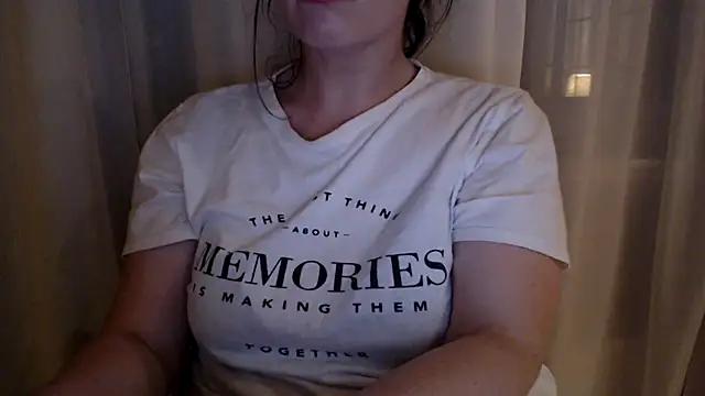 Snapshot of Sandysecret chatting on September 8, 8:19 pm Sandysecret online show from September 8, 8:19 pm