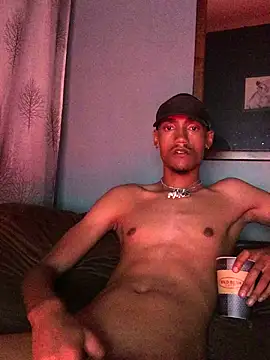 Snapshot of ZaddyBigDee chatting on March 10, 2:06 am ZaddyBigDee online show from March 10, 2:06 am