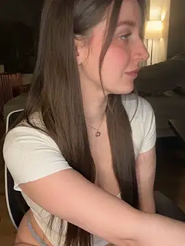 nerdynina online show from April 21, 12:23 am