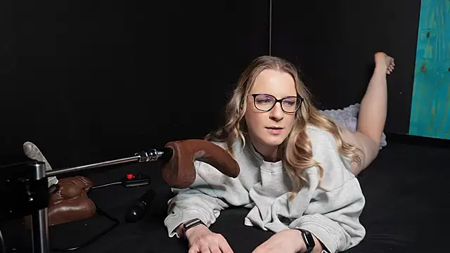 Snapshot of little_princess92 chatting on October 15, 10:26 am little princess92 online show from October 15, 10:26 am