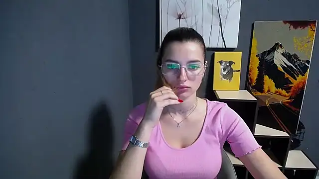 lady olivia  online show from June 12, 1:21 pm