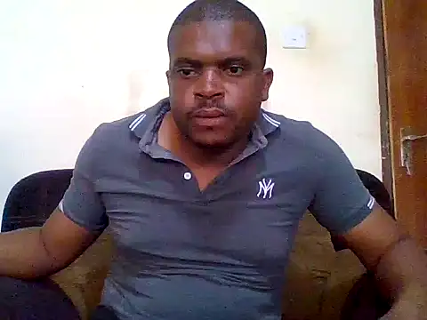 Snapshot of lui_cuuty chatting on October 2, 12:12 pm lui cuuty online show from October 2, 12:12 pm