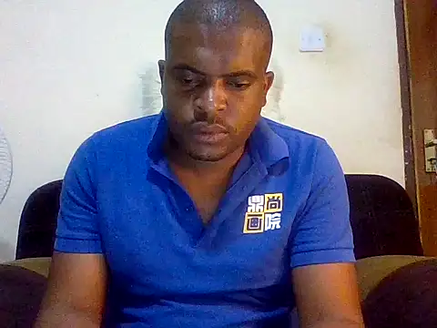 Snapshot of lui_cuuty chatting on October 5, 6:39 pm lui cuuty online show from October 5, 6:39 pm