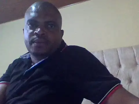 Snapshot of lui_cuuty chatting on October 29, 6:31 pm lui cuuty online show from October 29, 6:31 pm