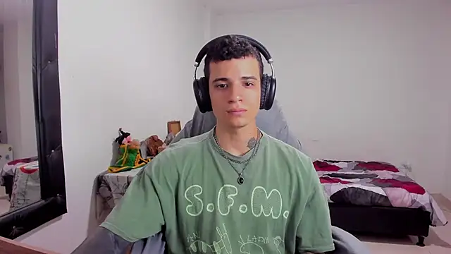 Snapshot of Balo_lovers chatting on February 26, 2:36 pm Balo lovers online show from February 26, 2:36 pm