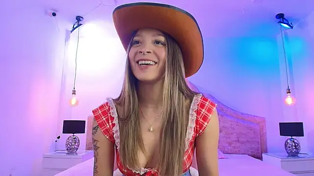 Victoria Adams14 online show from April 18, 4:38 am