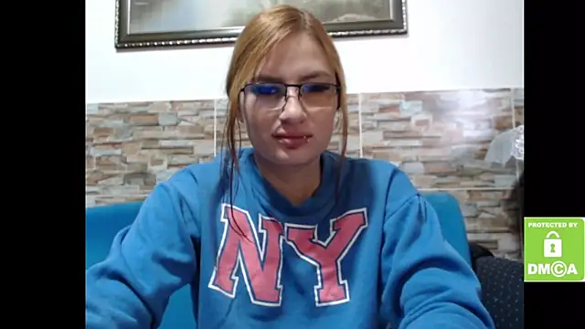 Snapshot of alice_trinity chatting on September 10, 5:02 pm alice trinity online show from September 10, 5:02 pm