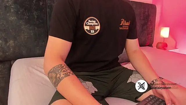 Snapshot of kataleyandliam chatting on March 18, 7:20 pm kataleyandliam online show from March 18, 7:20 pm