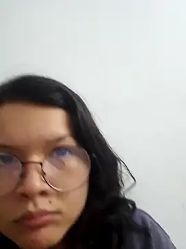 Snapshot of azumiichan chatting on February 8, 1:20 am azumiichan online show from February 8, 1:20 am