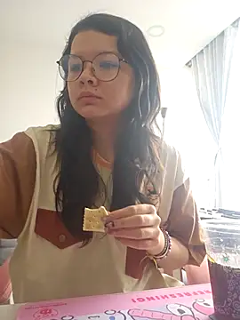 Snapshot of azumiichan chatting on February 18, 1:51 pm azumiichan online show from February 18, 1:51 pm