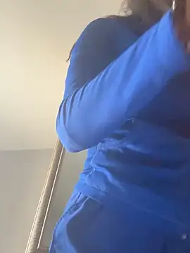 CamGirlLeanna online show from February 8, 4:14 pm