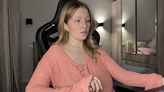 Snapshot of x_ivy_x chatting on January 29, 3:47 pm x ivy x online show from January 29, 3:47 pm