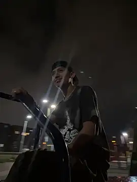 Snapshot of Drakoo_25 chatting on March 23, 3:32 am Drakoo 25 online show from March 23, 3:32 am