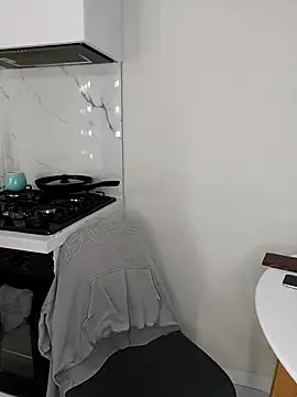 zarina3003 online show from December 5, 4:43 am