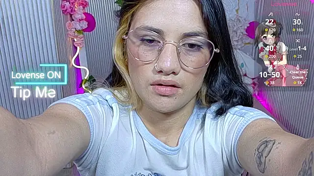 Snapshot of Chiara_tay chatting on June 3, 6:57 pm Chiara tay online show from June 3, 6:57 pm