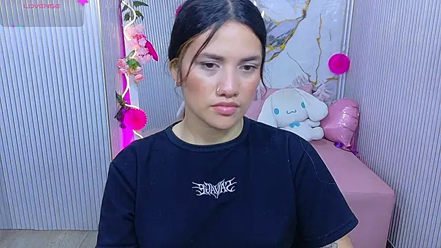 Snapshot of Chiara_tay chatting on July 10, 6:43 pm Chiara tay online show from July 10, 6:43 pm