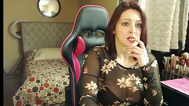 Carol Scottt online show from November 3, 1:29 am