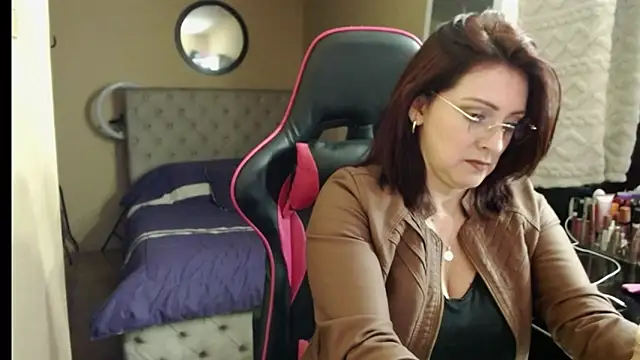 Carol Scottt online show from November 13, 4:55 am